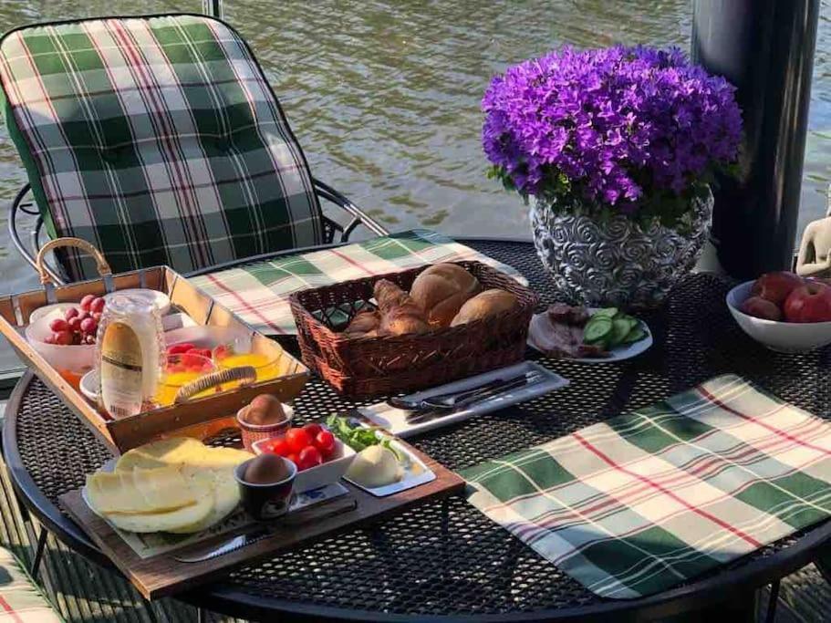 Prachtig Guesthouse Aan Het Water 阿尔梅勒 外观 照片